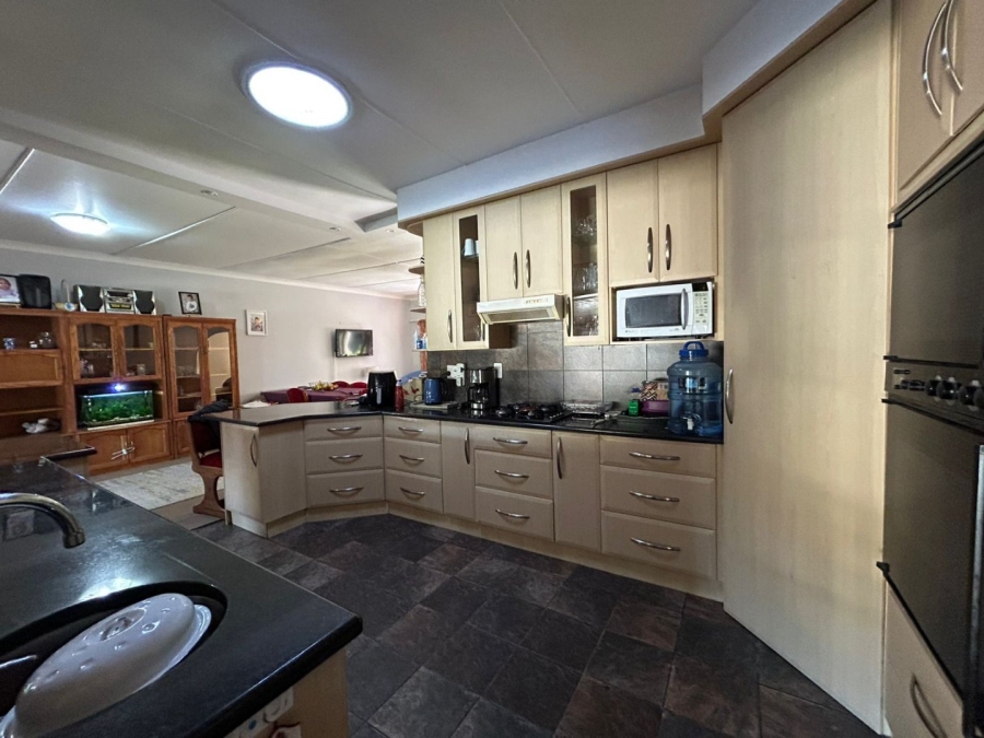 4 Bedroom Property for Sale in Beacon Bay Eastern Cape